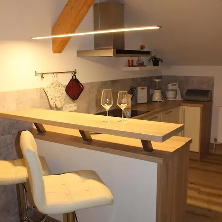 Homew4 - Sonnenschein Apartment Hoheneich